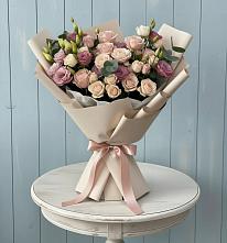 Букет цветов из:  Розы и Лизиантусы в Судаке