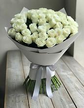 Букет 35 Белых роз в Судаке
