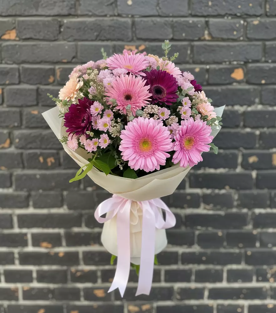 Букет цветов из: Герберы и Хризантемы в Судаке