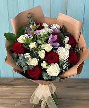 Букет цветов из:  Розы и Альстромерии в Судаке