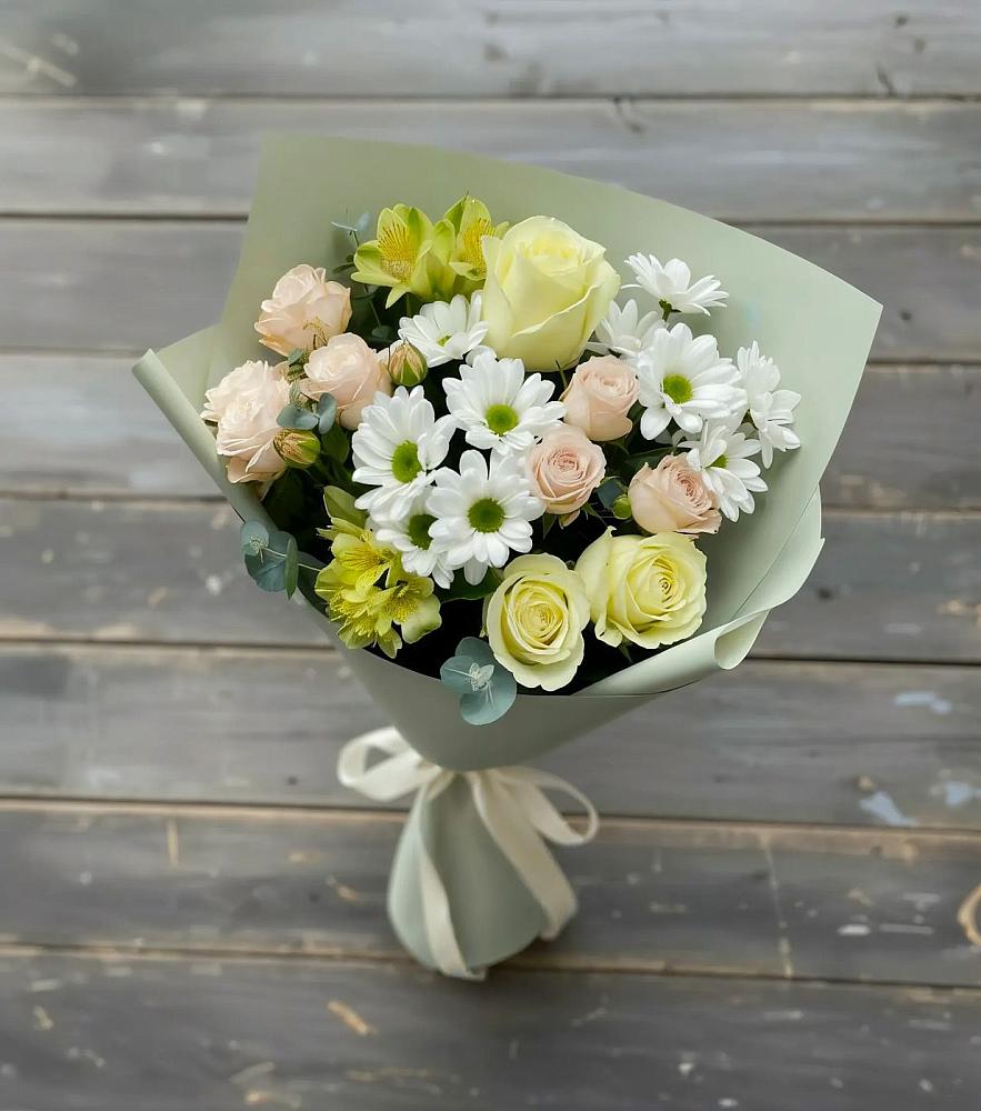 Букет цветов из: Альстромерии, Розы и Хризантемы в Судаке