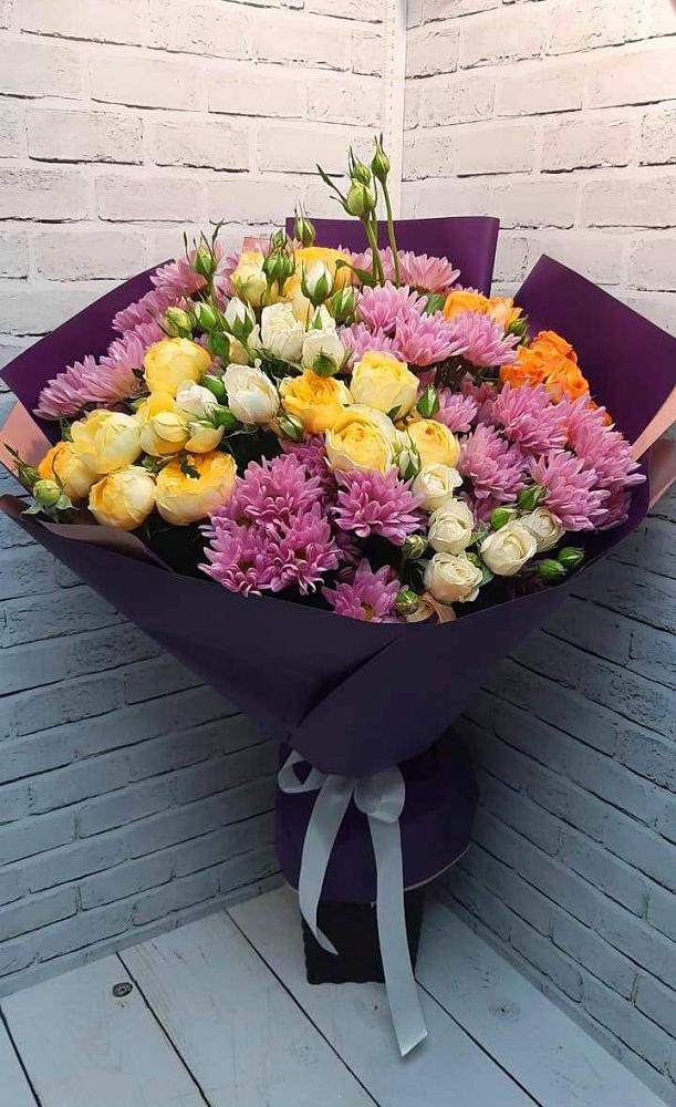 Букет цветов из: Хризантемы и Розы в Судаке