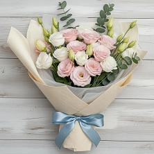 Букет цветов из:  Лизиантусы в Судаке