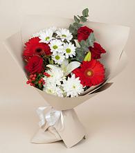 Букет цветов из:  Розы, Хризантемы, Герберы и Лилии в Судаке