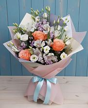 Букет цветов из:  Лизиантусы, Розы, Альстромерии и Гипсофила в Судаке