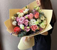 Букет цветов из:  Розы, Лизиантусы и Гвоздики #REPLACE_PRED# Судаке