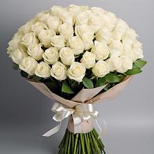 Букет 101 беля роза Белоснежка в Судаке