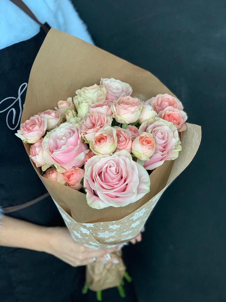 Букет цветов из: Хризантемы и Розы в Судаке