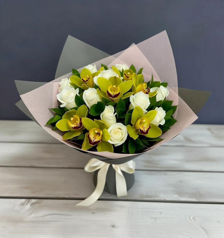 Букет цветов из: Орхидеи и Розы в Судаке