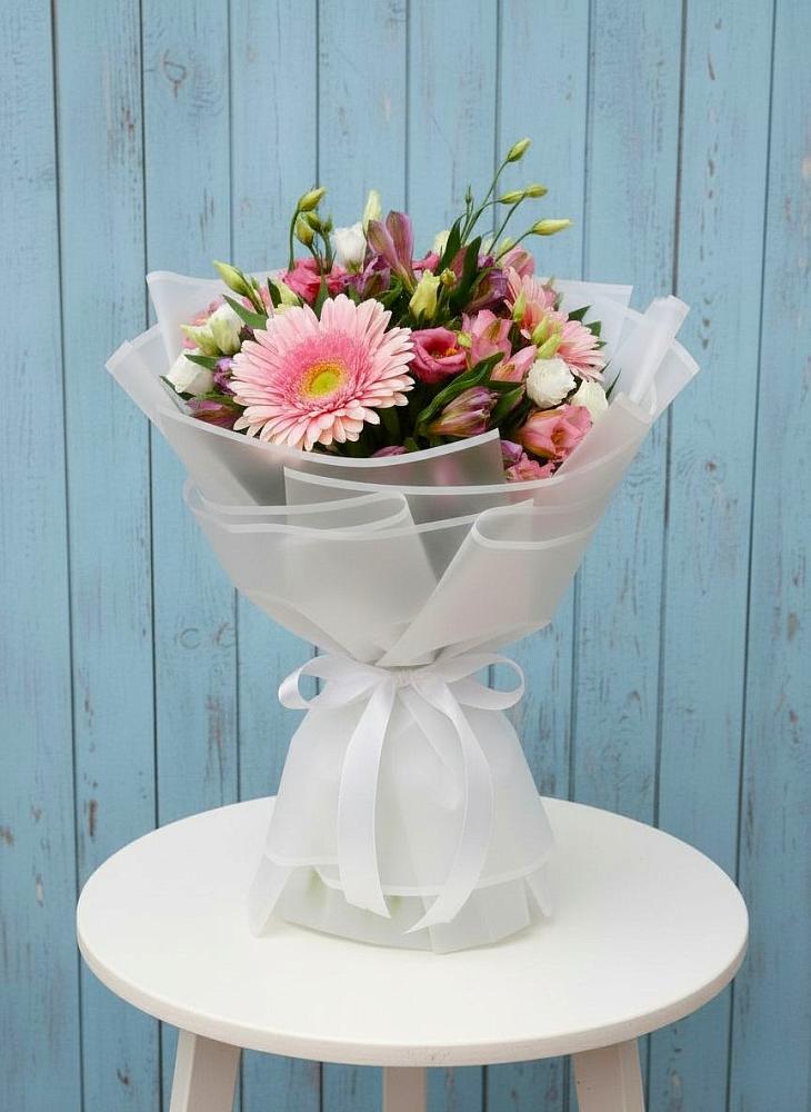 Букет цветов из: Герберы, Альстромерии и Лизиантусы в Судаке