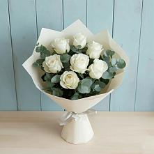 Букет Белые розы в Эвкалипте в Судаке