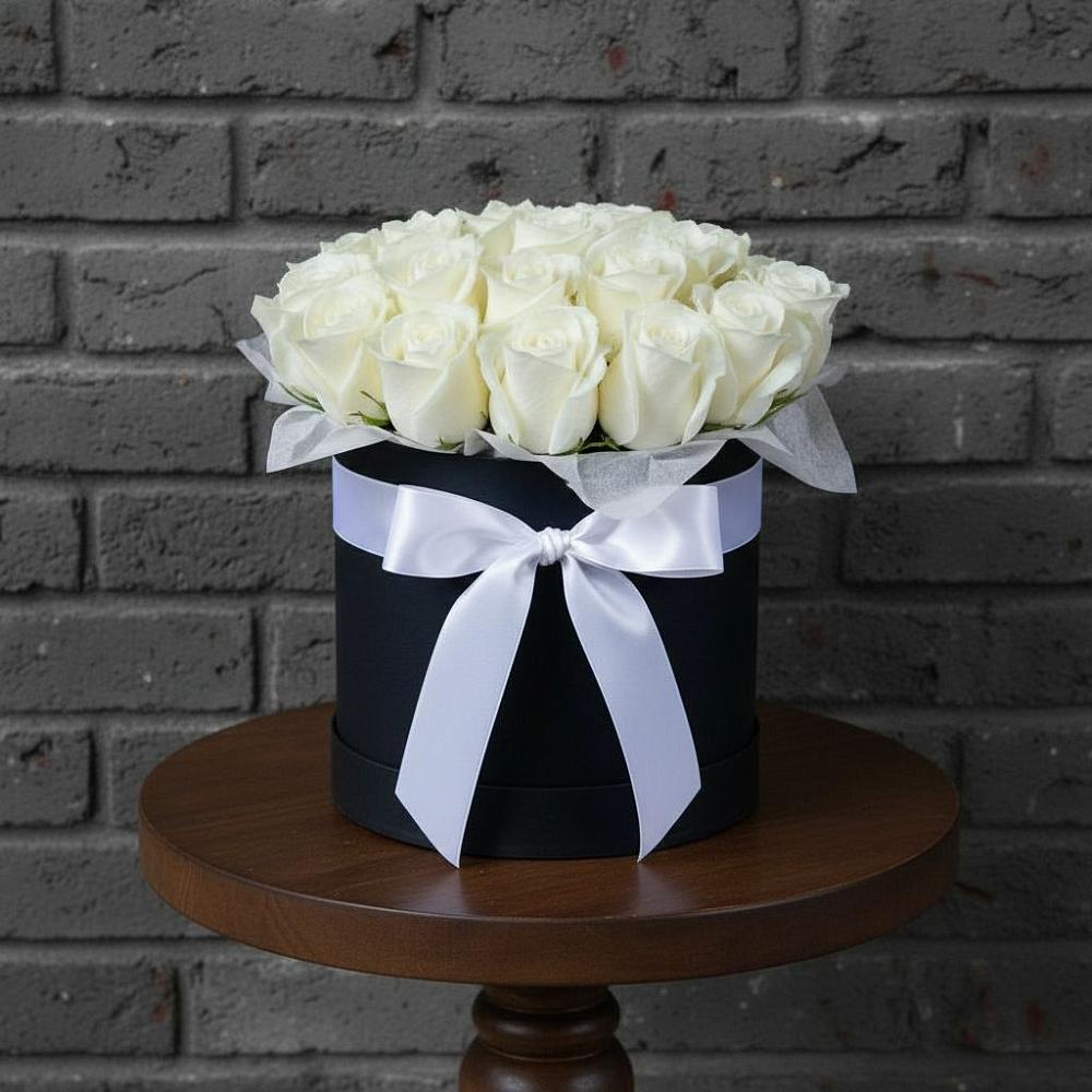 Цветочная композиция из Розы в шляпной коробке в Судаке