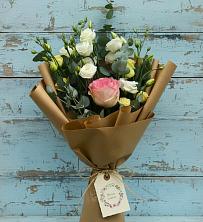 Букет цветов из:  Розы и Лизиантусы в Судаке